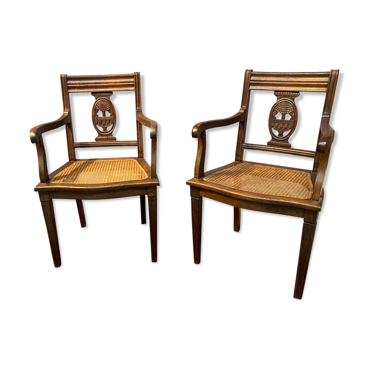 Set of two chairs canned