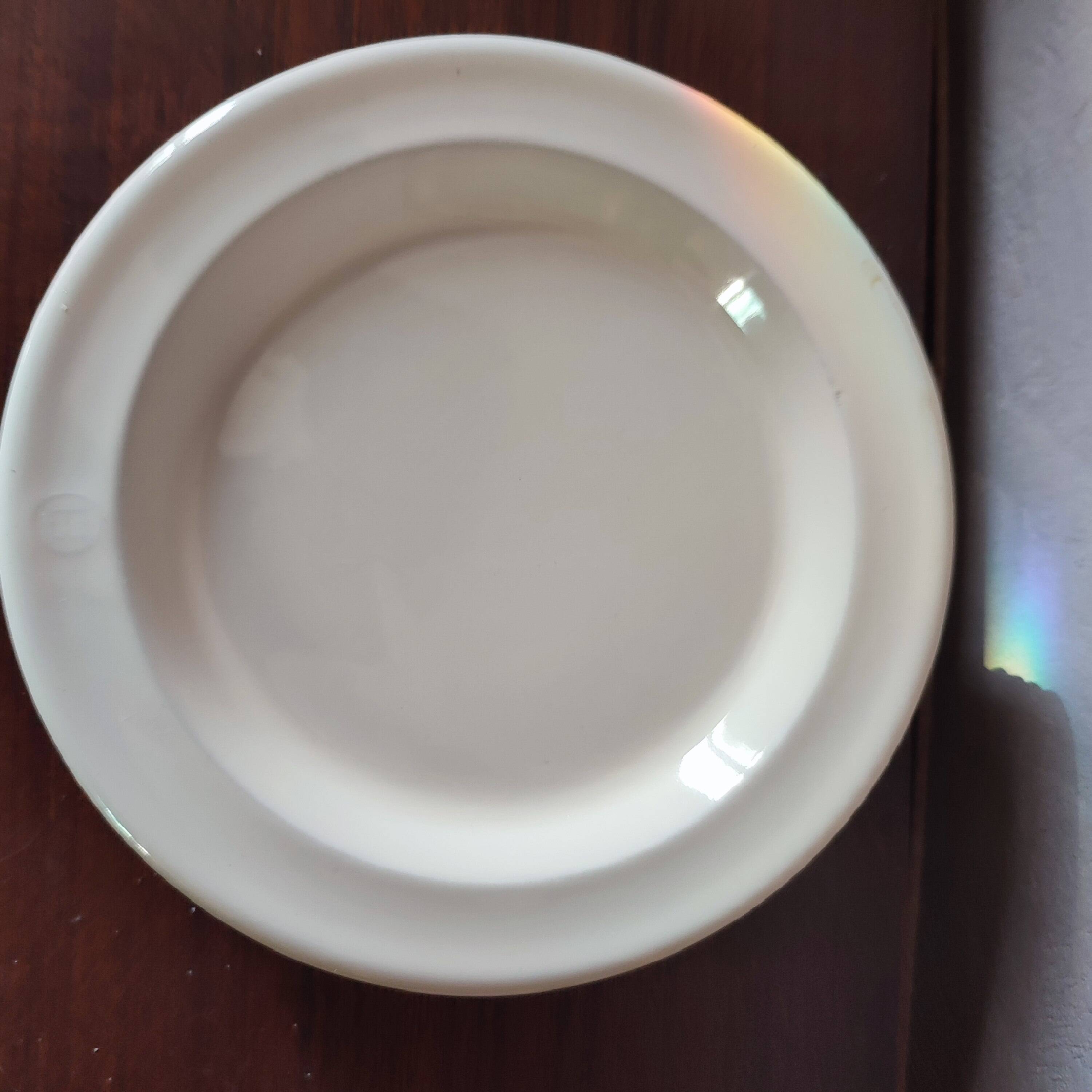 5 Emile Henry dessert plates