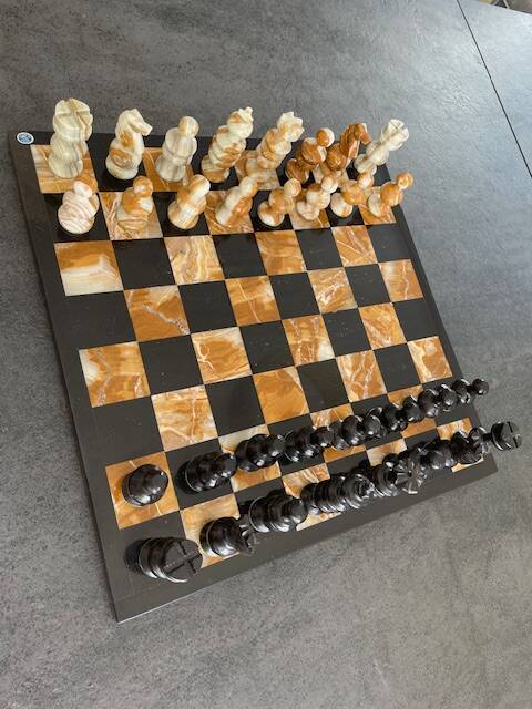 Mexican handcrafted chessboard. Made of stone. Mint condition. 40x40x1.4 cm. 6.5 kg.