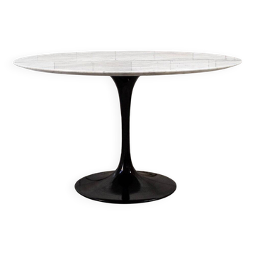 Table basse Tulip par Eero Saarinen pour Knoll, années 80