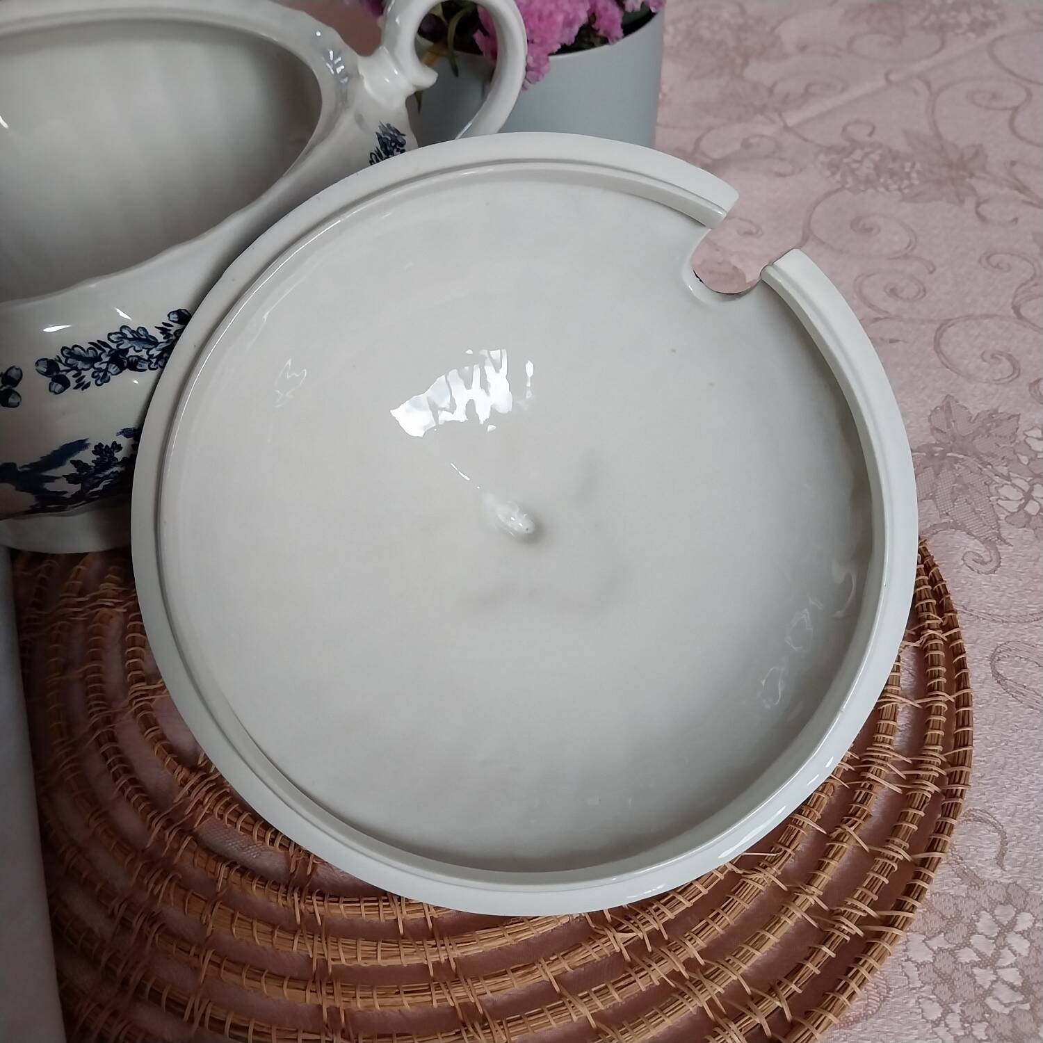 English soup tureen The Hunter by Myott