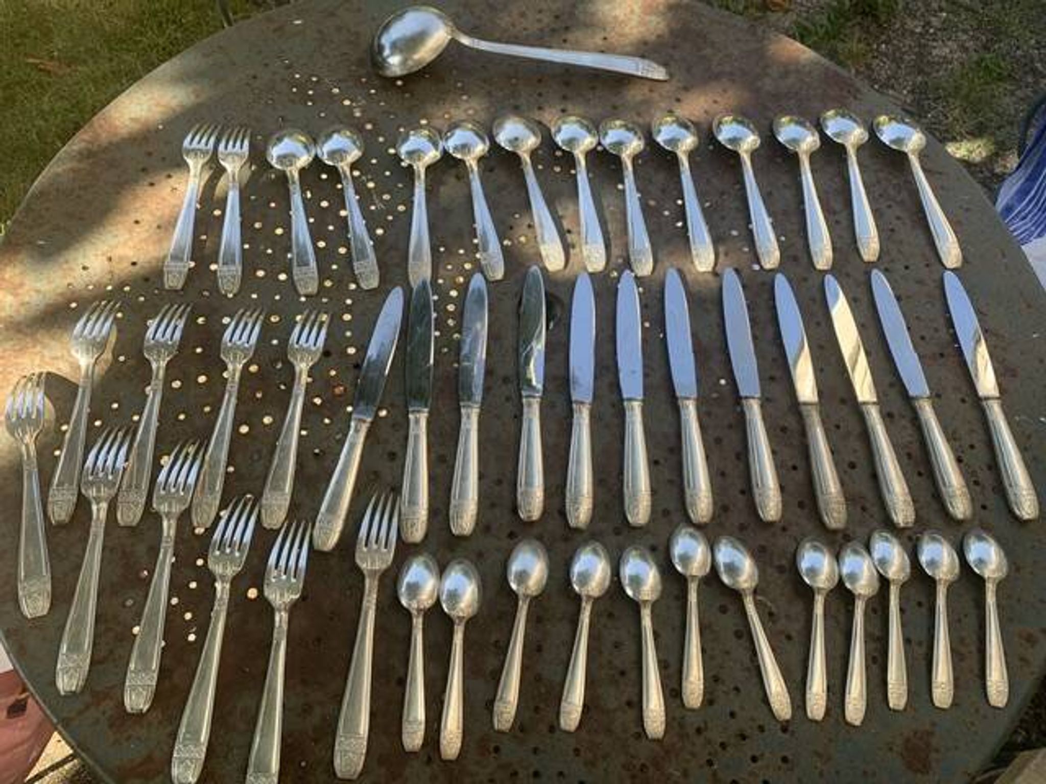 Cutlery set consisting of 49 pieces in silver metal, antique and collector's item