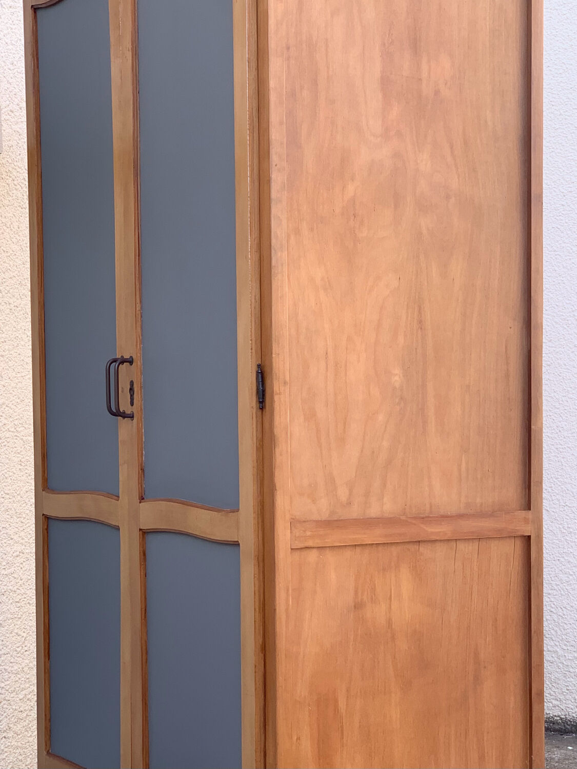 Vintage Parisian cabinet 1970s