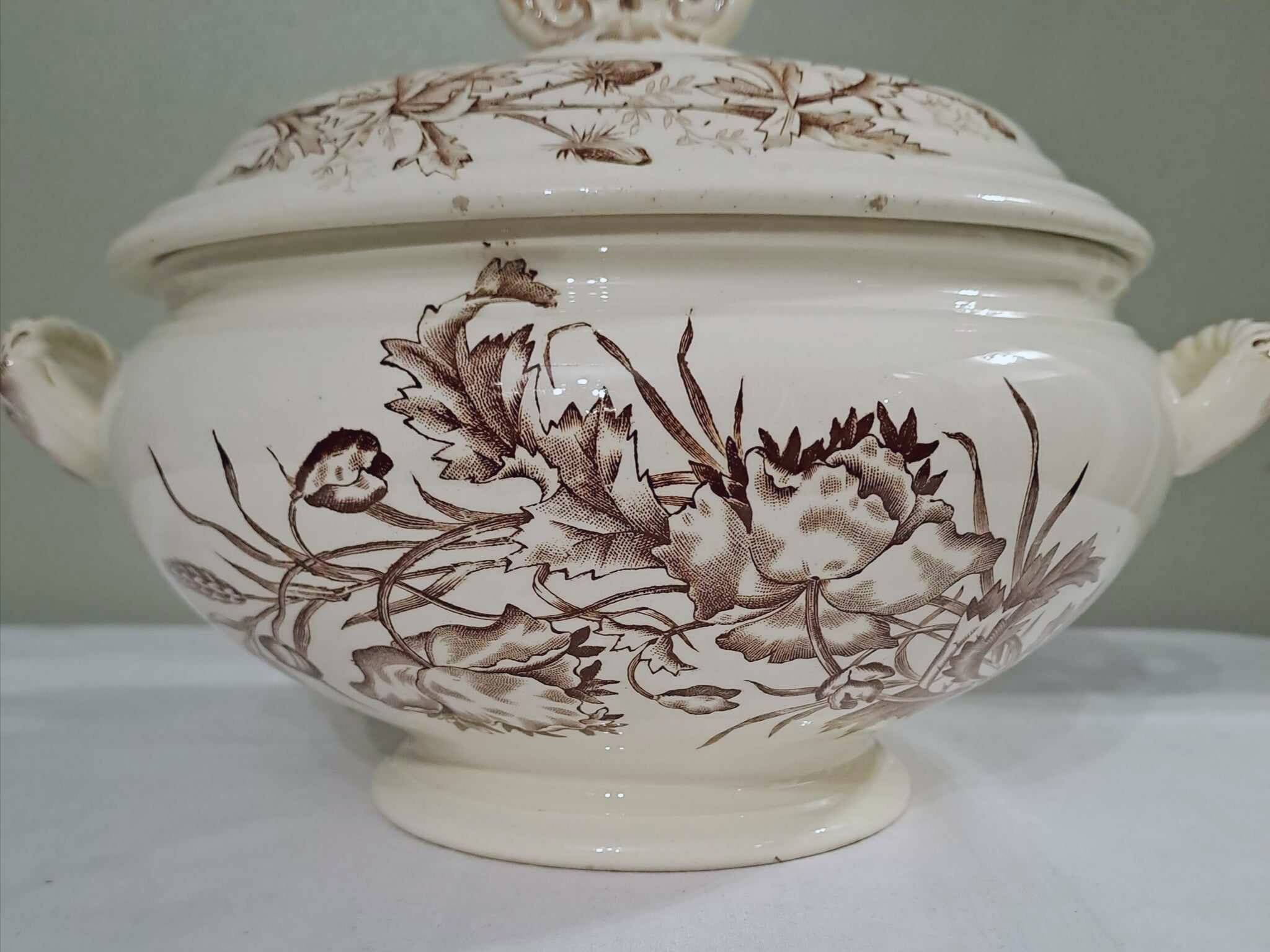 Iron earth soup tureen