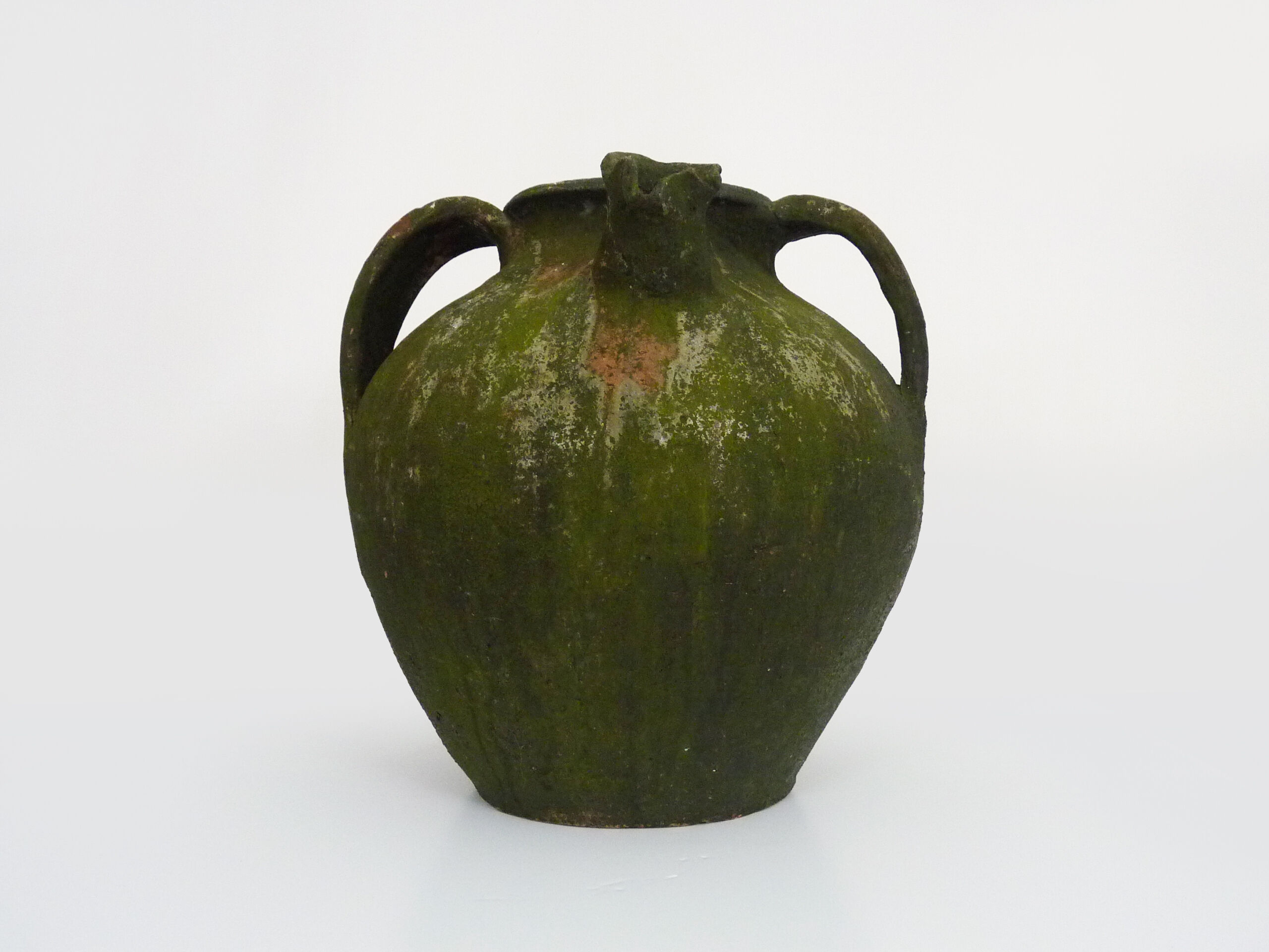 Nineteenth century walnut oil jar of Périgord