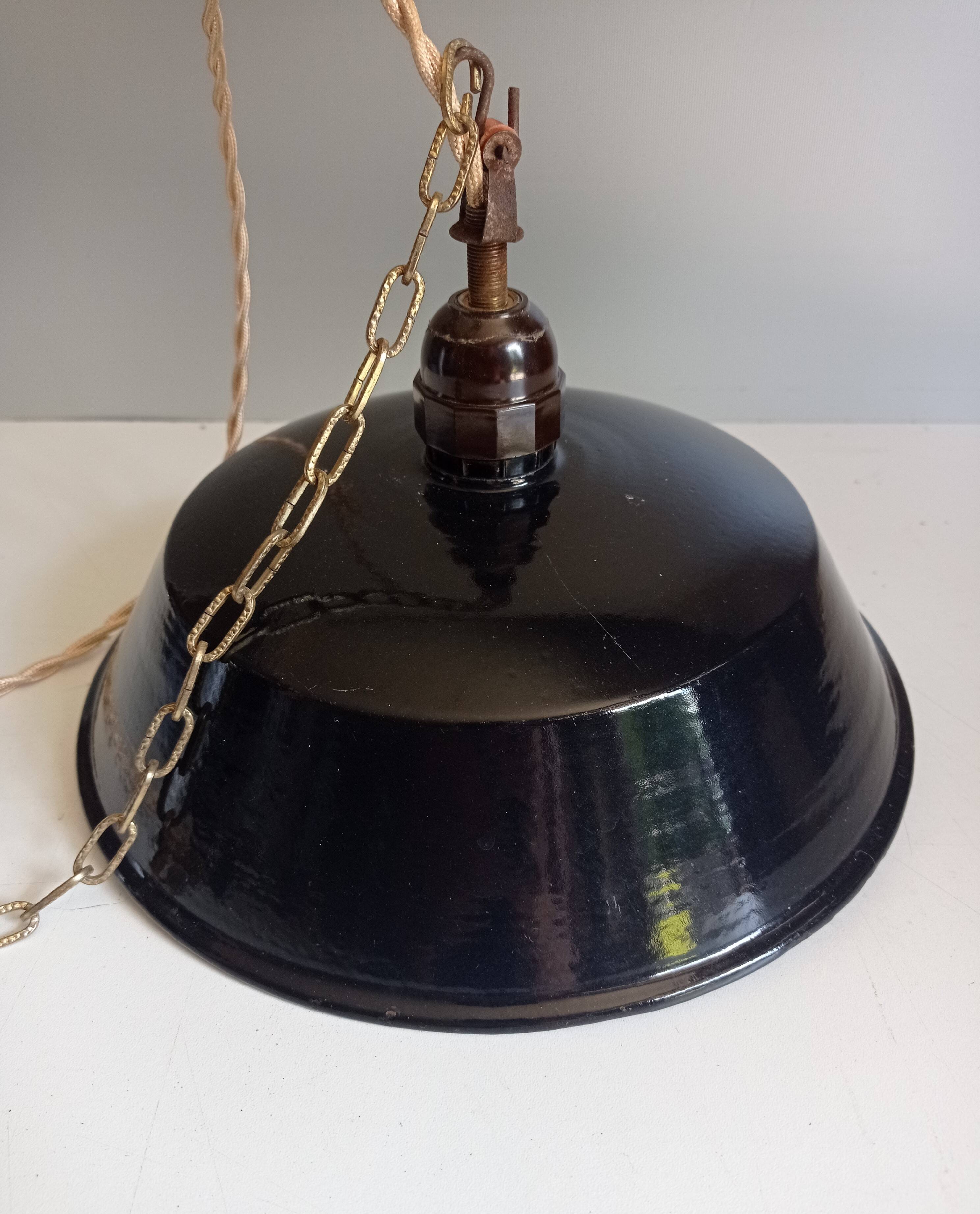 Industrial / factory pendant light Enamelled sheet metal