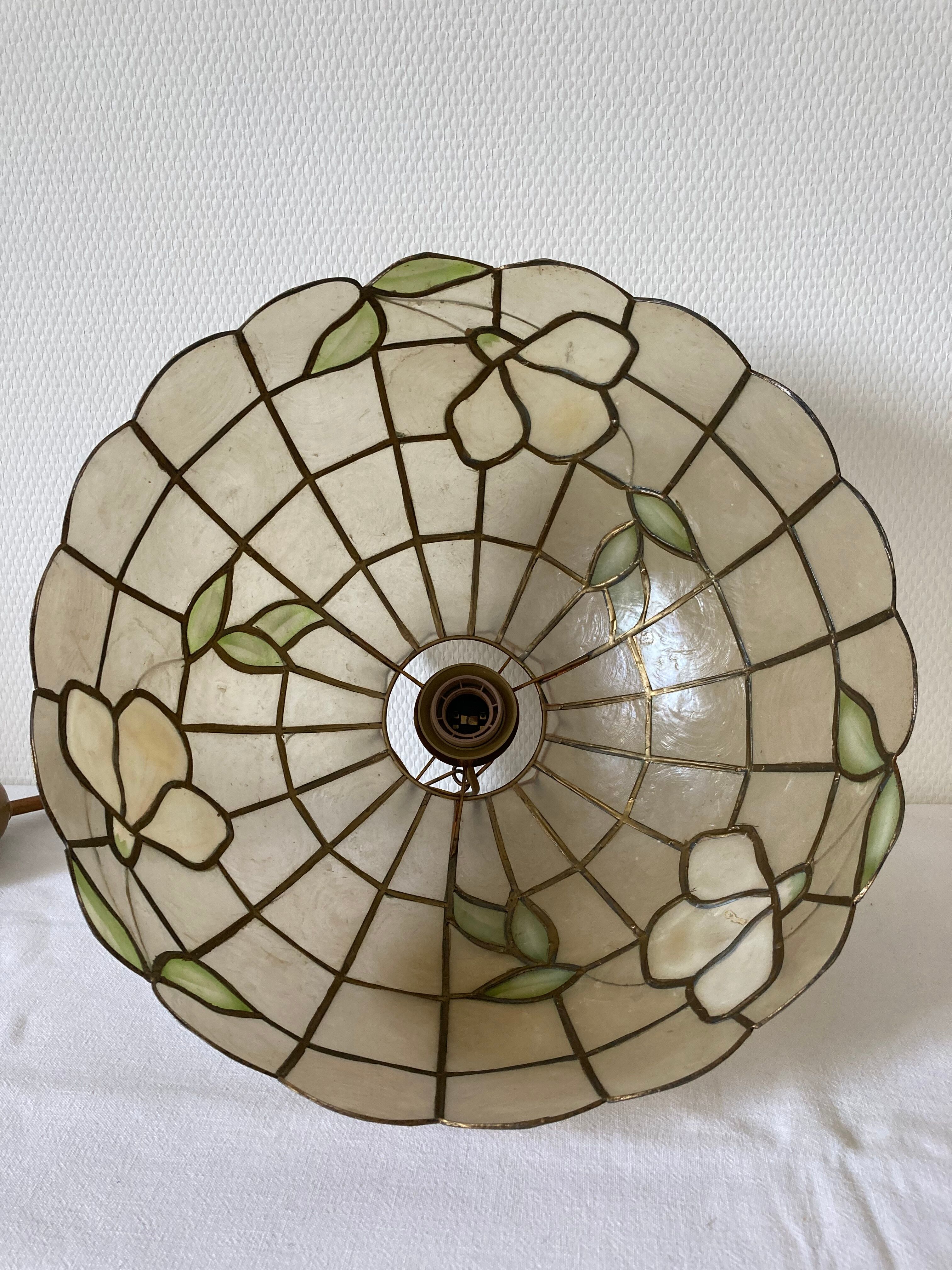 Brass mother-of-pearl suspension