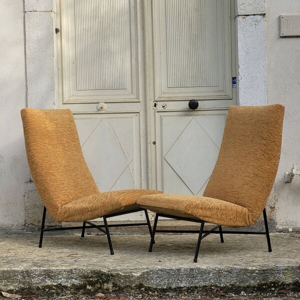 Paire de fauteuils de Geneviève Dangles édition Burov.