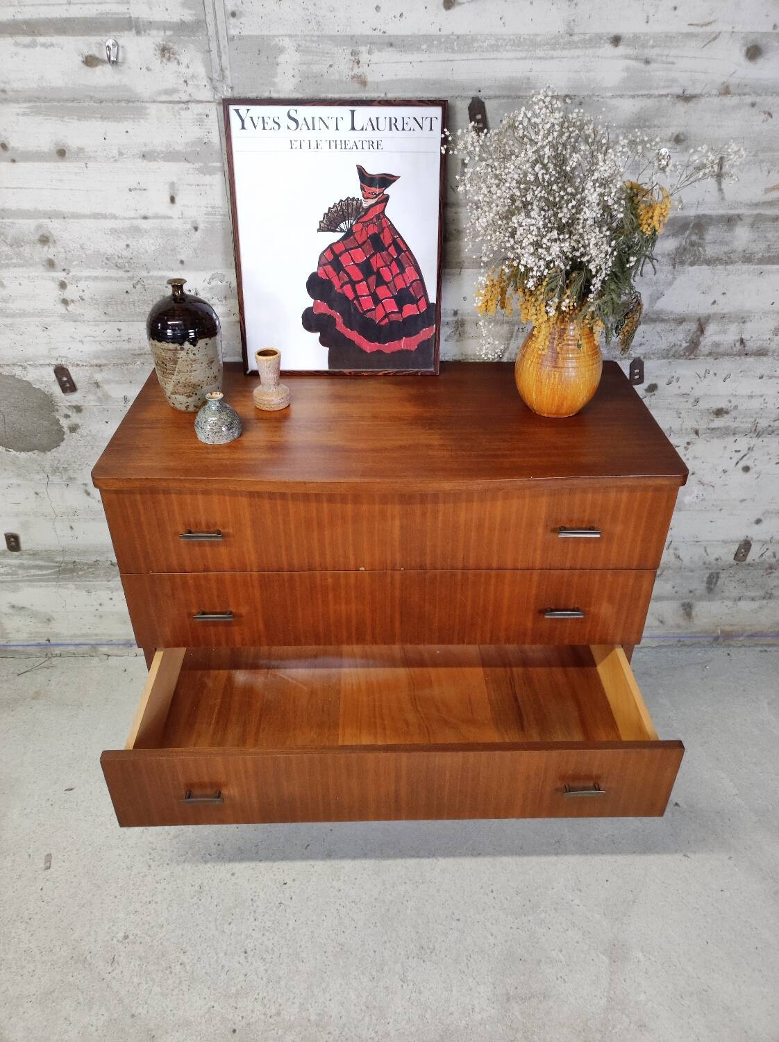Vintage chest of drawers