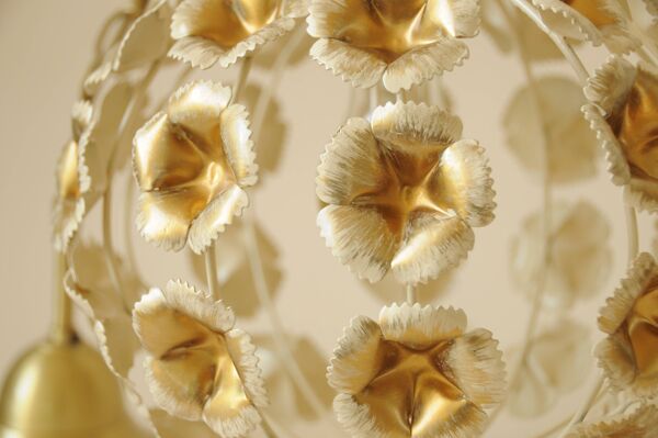 Lustre boule fleurs - suspension luminaire floral vintage métal doré
