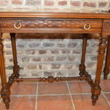 Table en noyer dessus marbre avec un tiroir