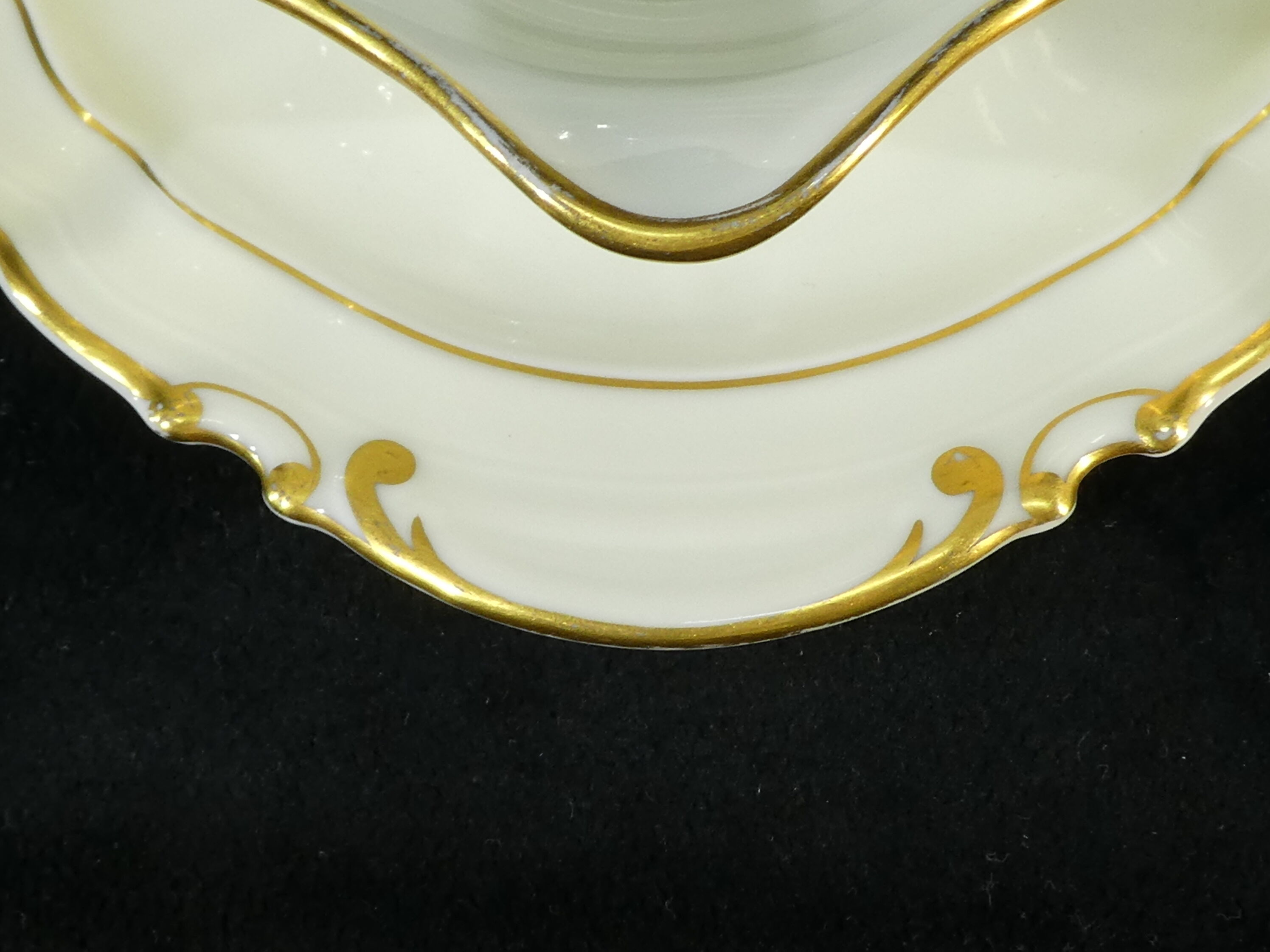 Porcelain sauciere from Limoges Bernardaud model louis xv