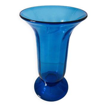 Vase en verre soufflé