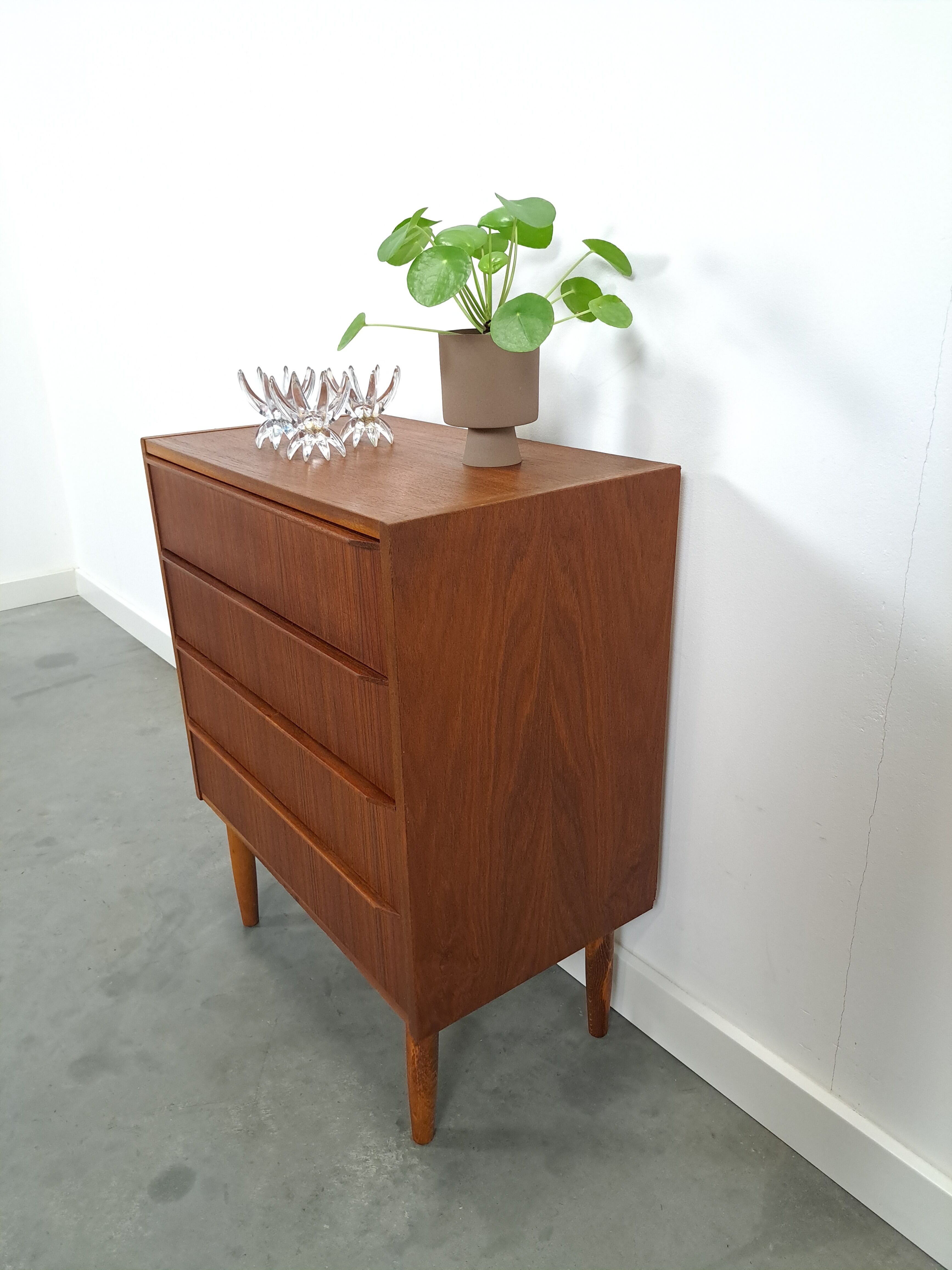 Danish teak chest of drawers with 4 drawers