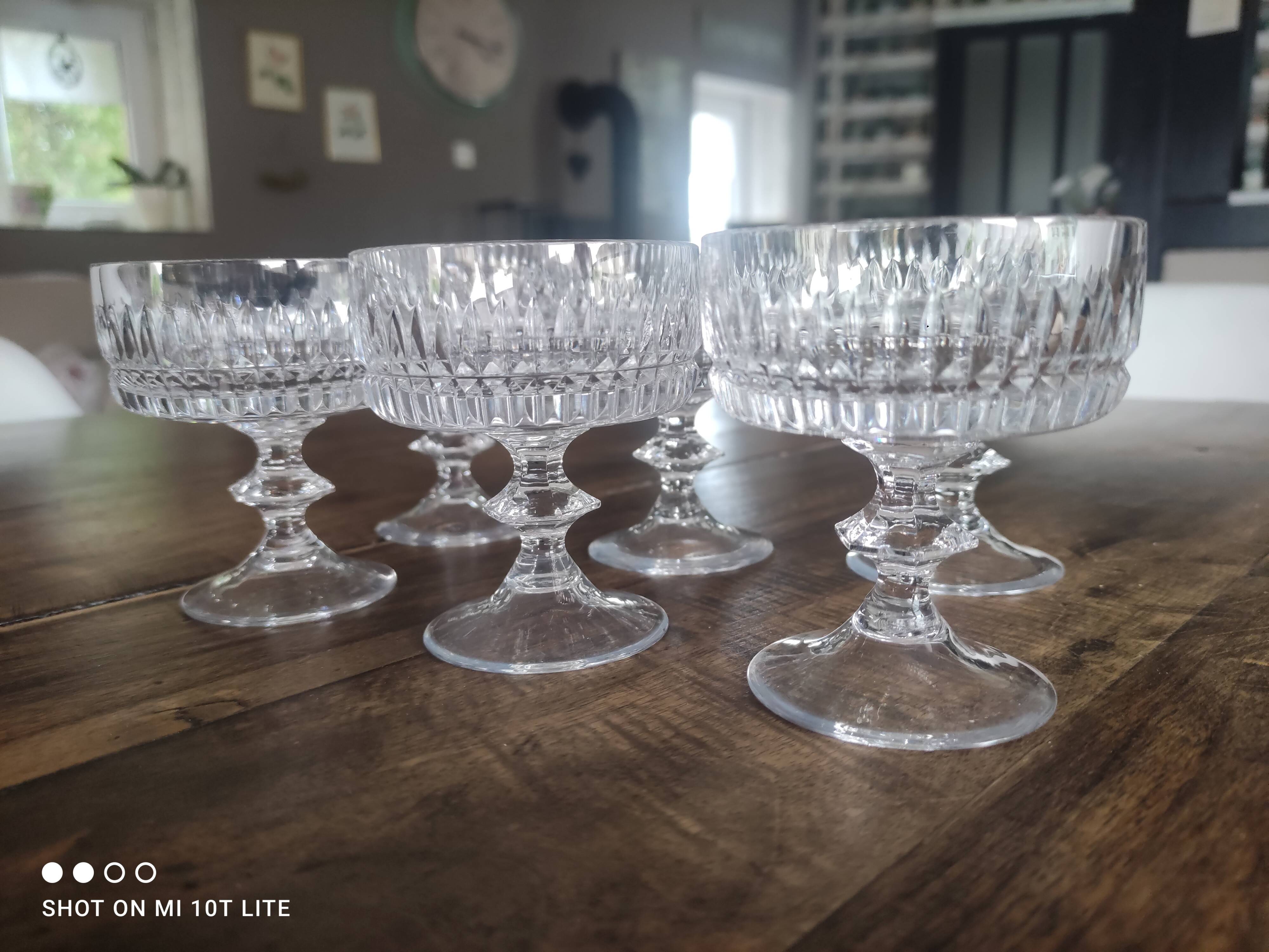 Lot de 6 coupes à champagne en cristal ciselé ancien petite contenance