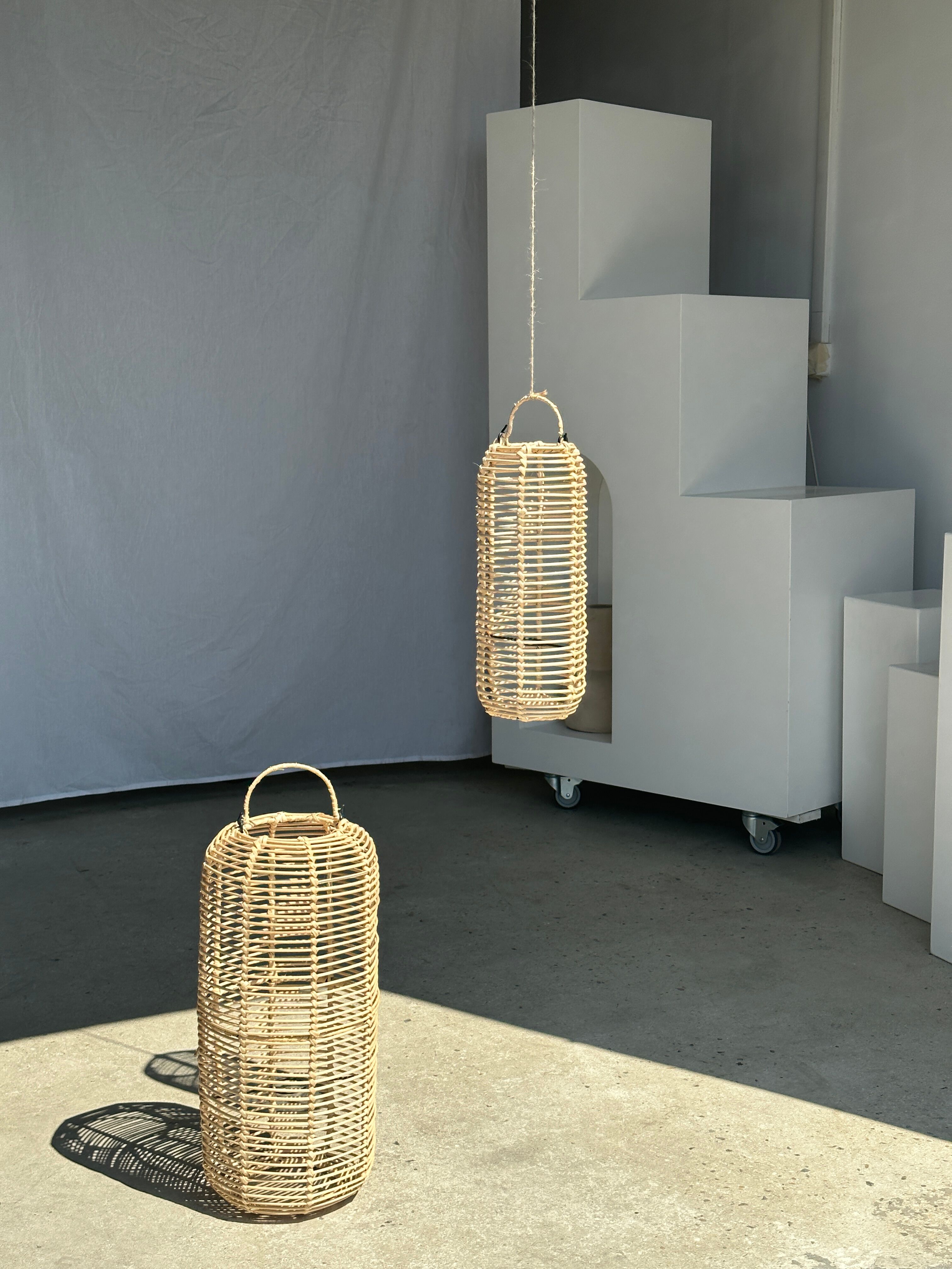 Small lantern-shaped rattan suspension H35 D15