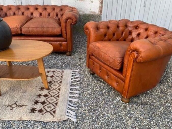 Salon canape and 2 chesterfield armchairs in vintage cognac leather from the 1970s
