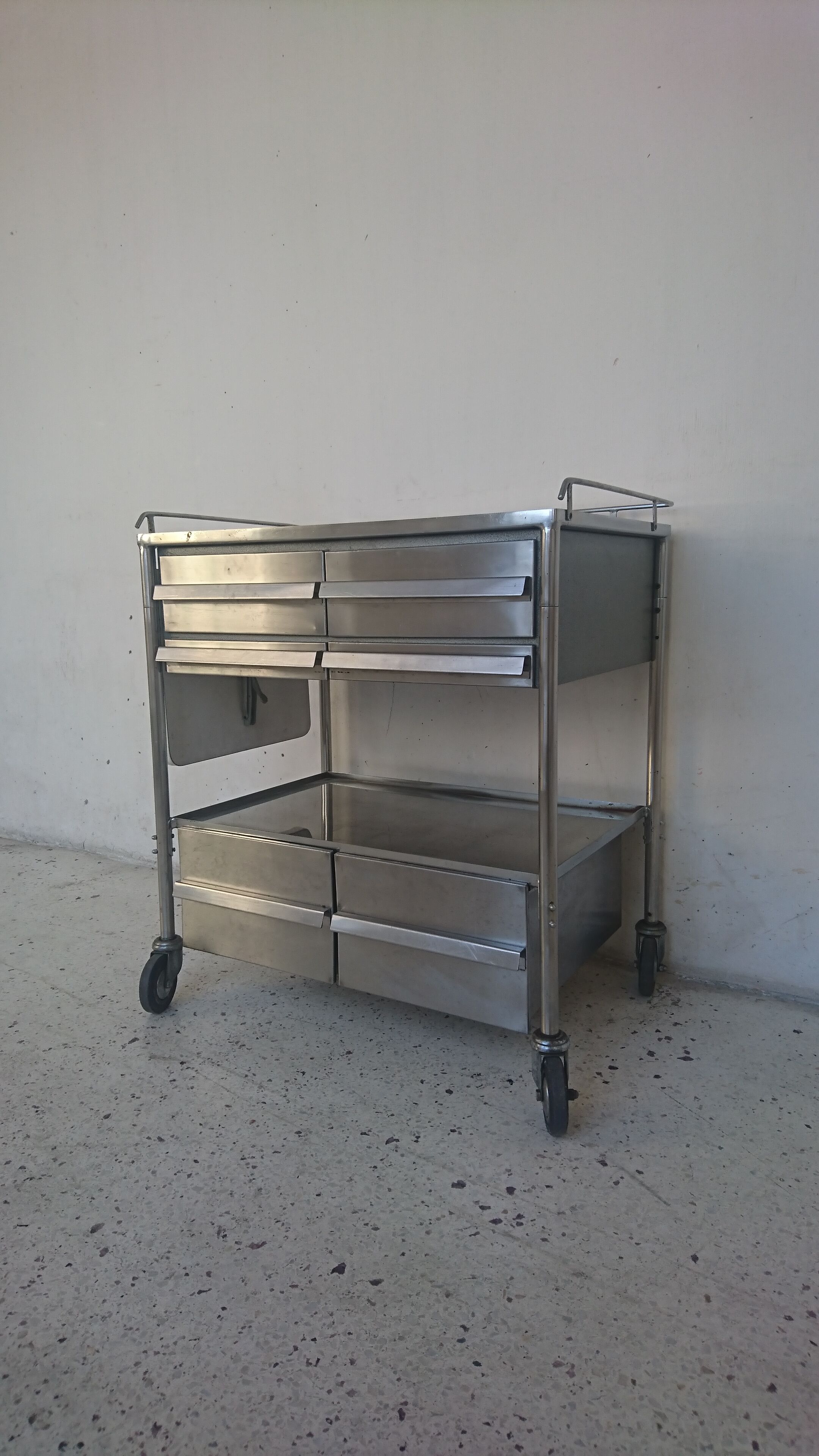 Vintage rolling stainless steel dessert