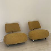 Lot 2 fauteuils Pallone Leolux par Roy de Scheemaker.