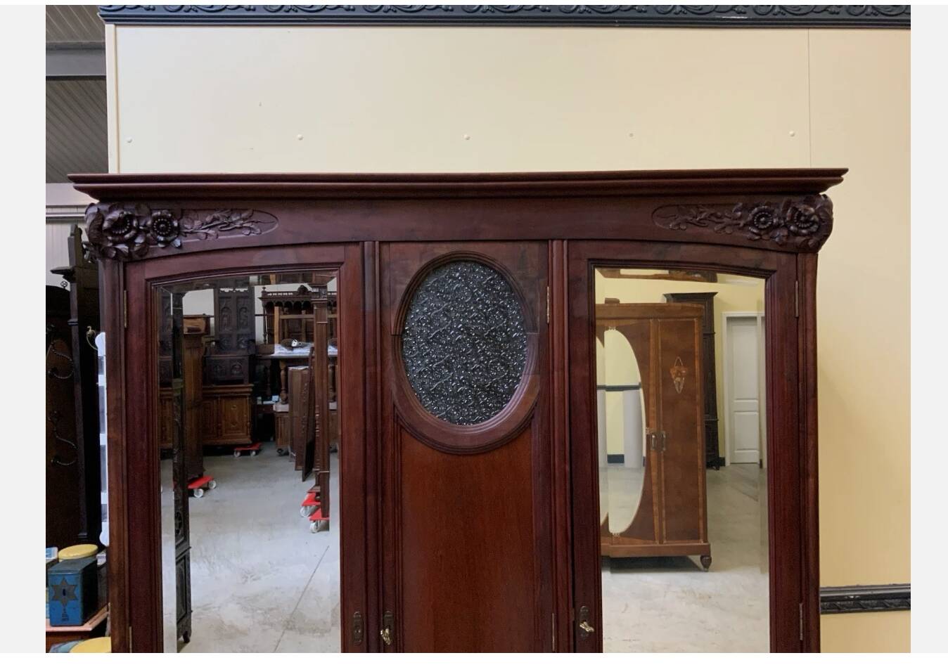 Antique wardrobe, linen cupboard - Art Nouveau