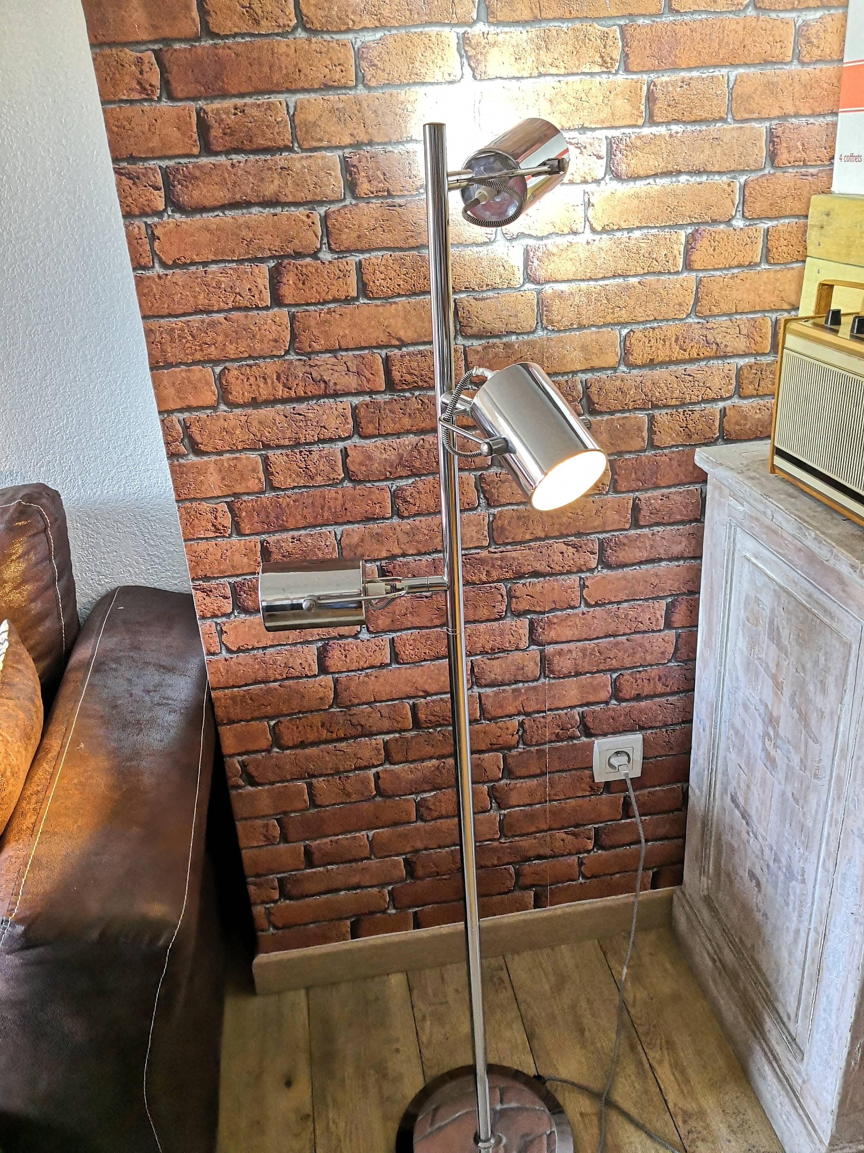 Vintage-style chrome lamppost