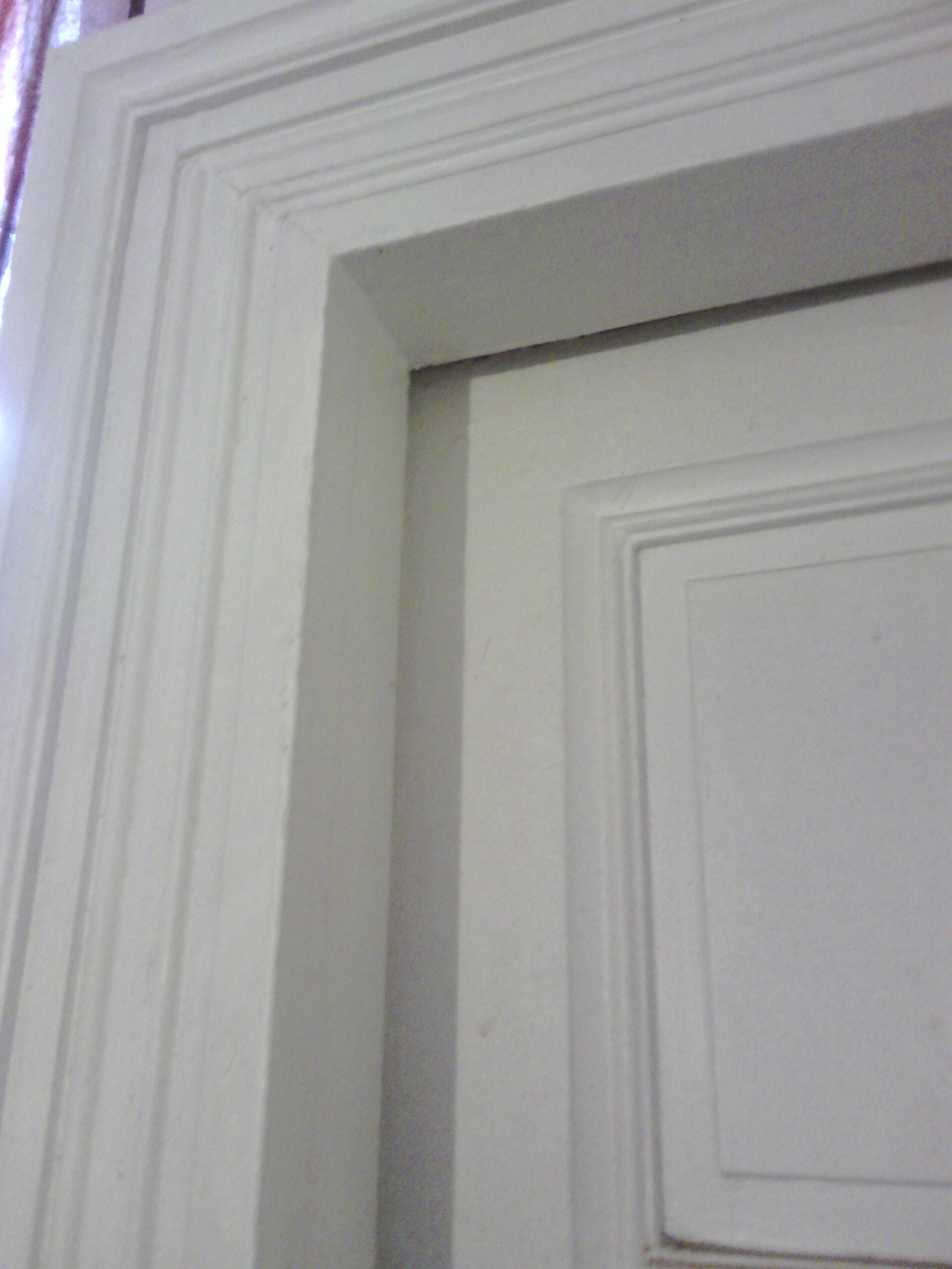 Large inner door 1900