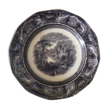 "T Walker" flow mulberry pattern plate, 19th century