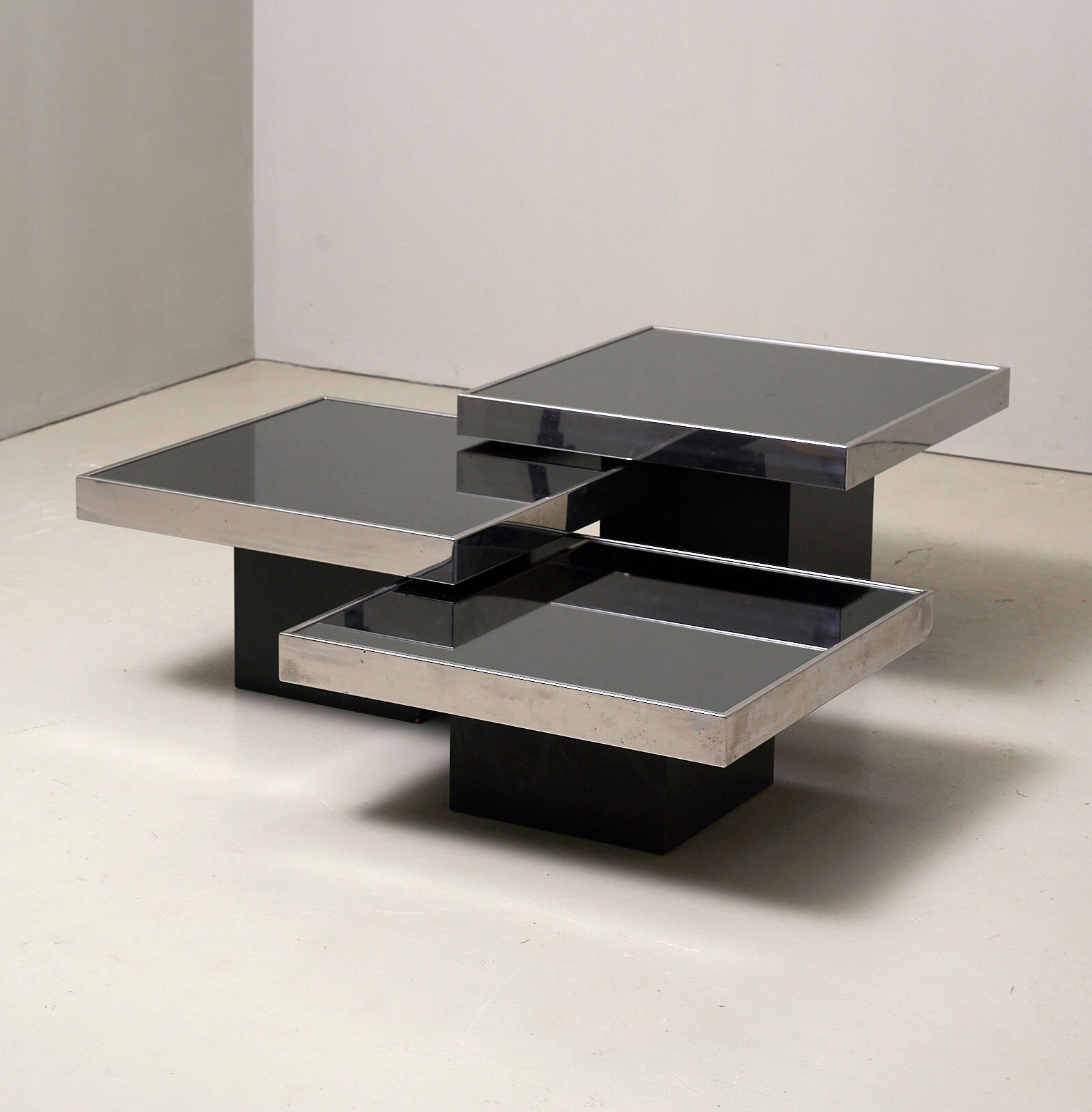 Set of 3 low tables in black mirror Cidue