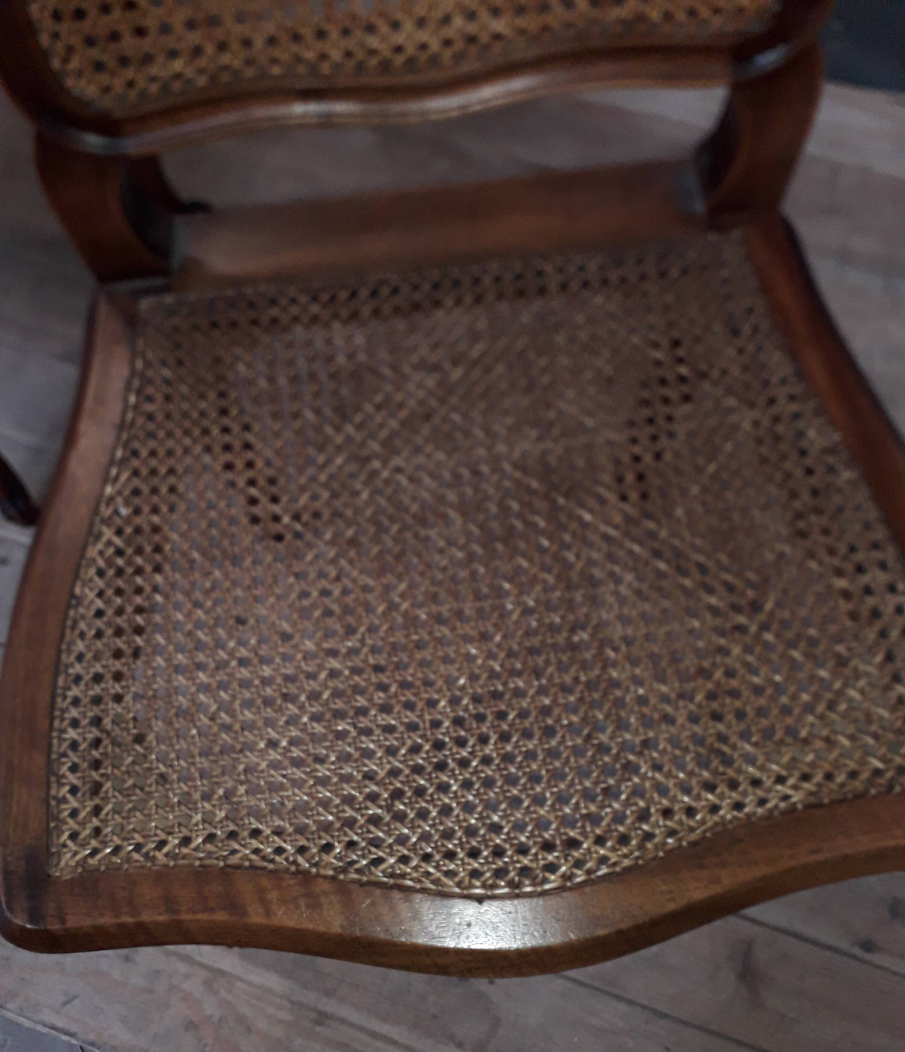 Paire de chaises cannées de style Louis XV