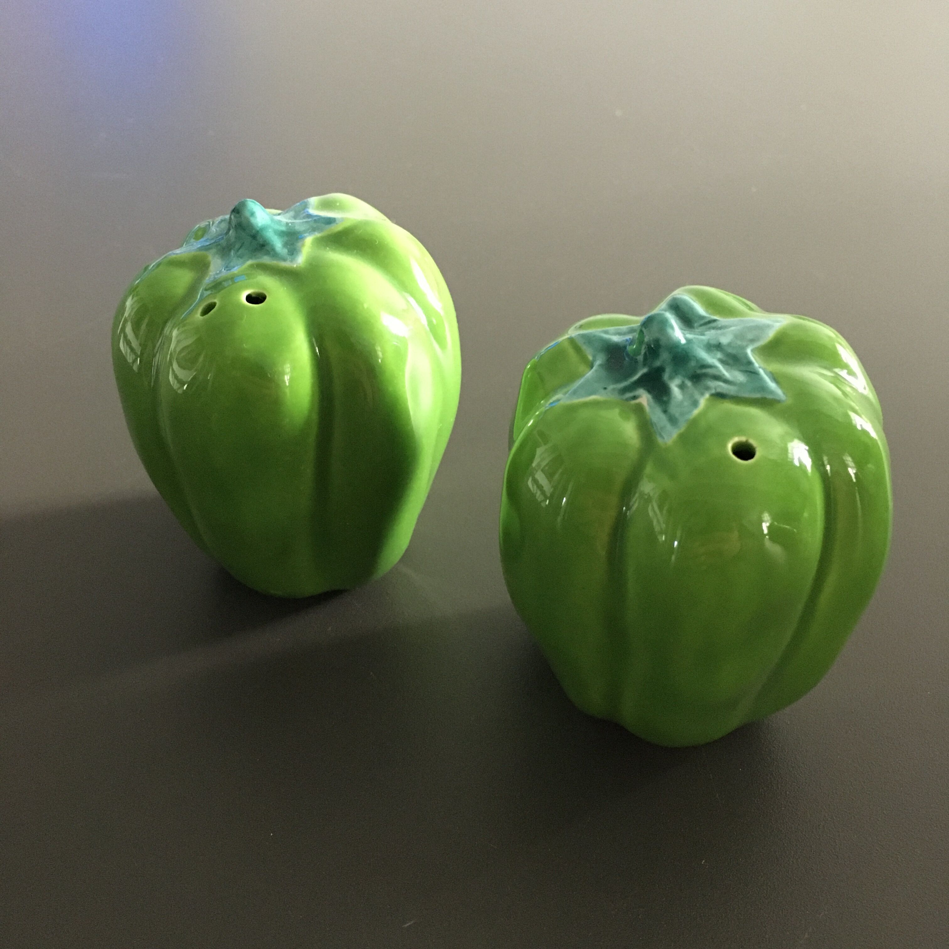 Set salt and pepper green peppers