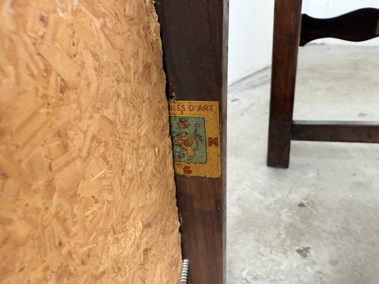 Paire de fauteuils style espagnol bois sculpté 1900