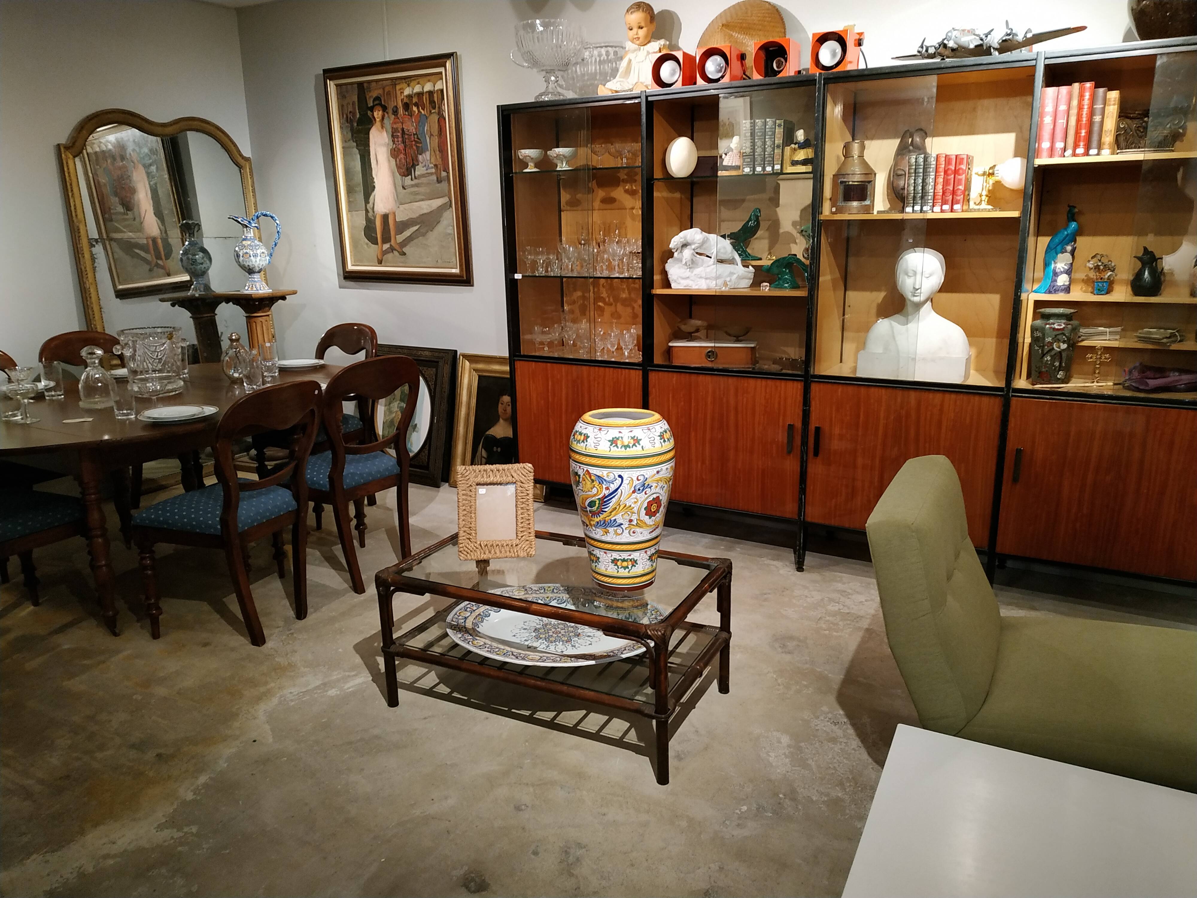 Vase in Italian majolica