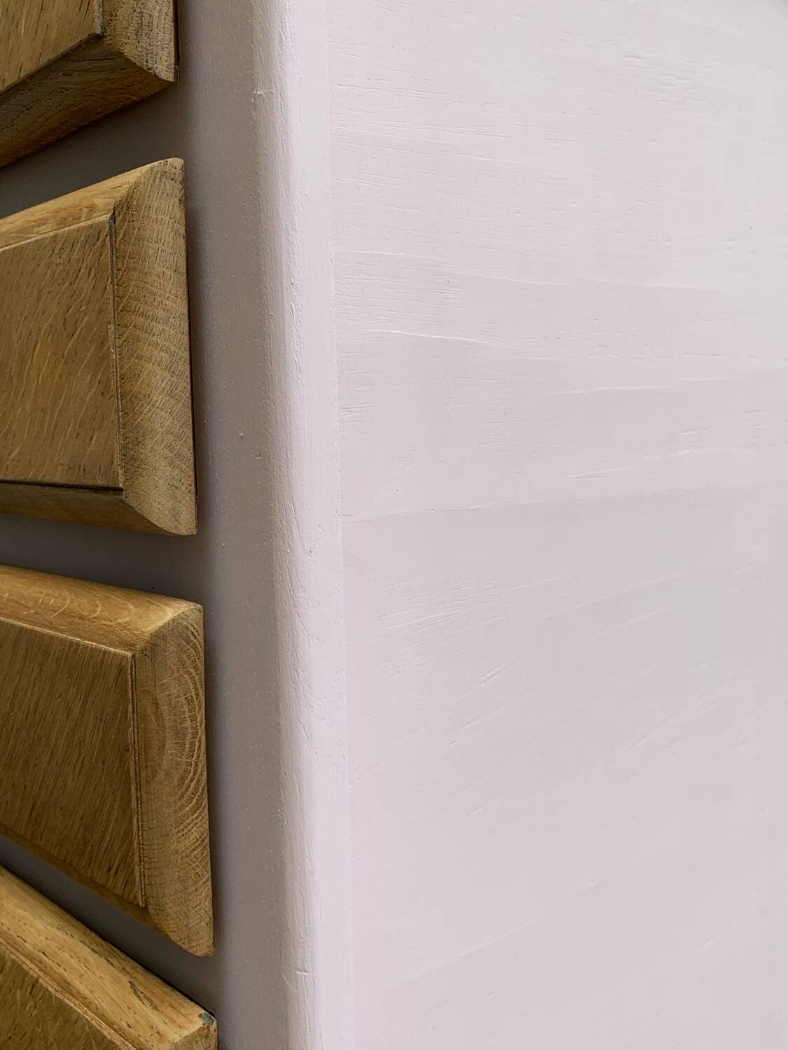 Vintage powder pink compass leg chest of drawers from the 1950s