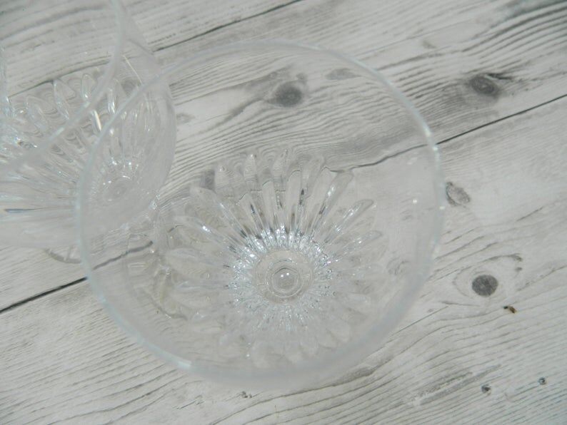 Ensemble de 6 verres à liqueur en cristal taillé