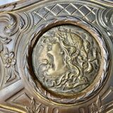 Boite  ancienne a  bijoux bronze femme au iris art nouveau vintage antiquité xix