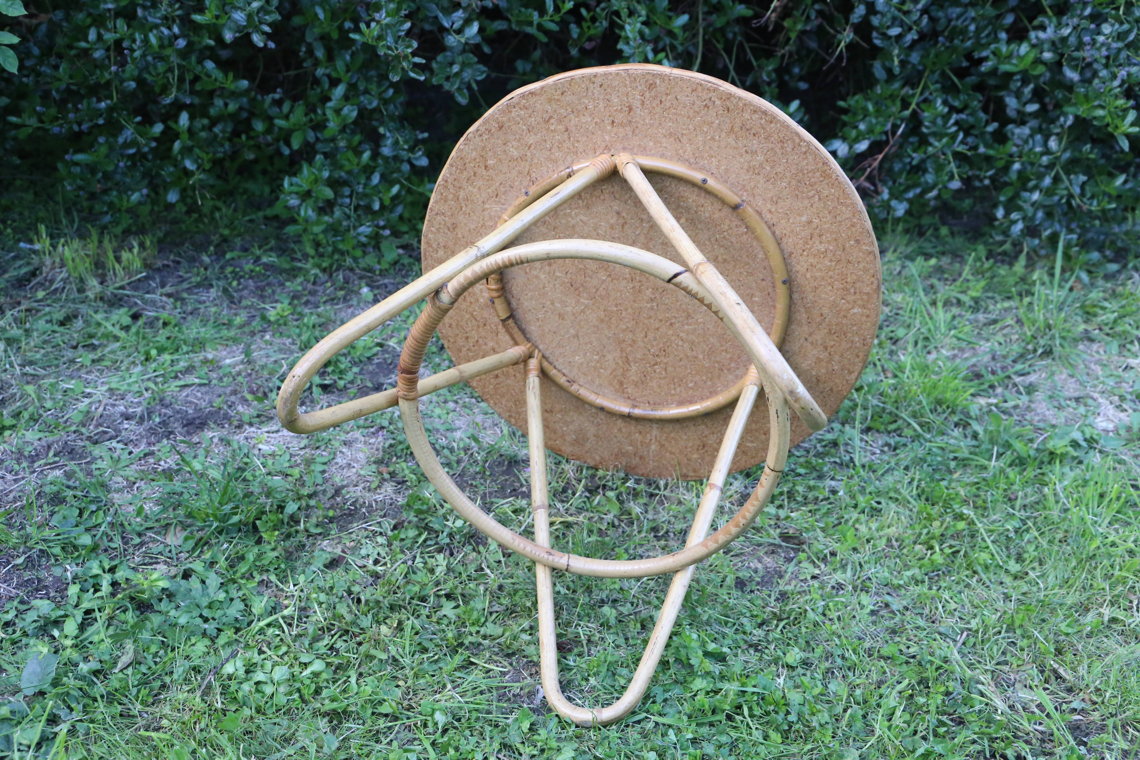Nice rattan coffee table, vintage