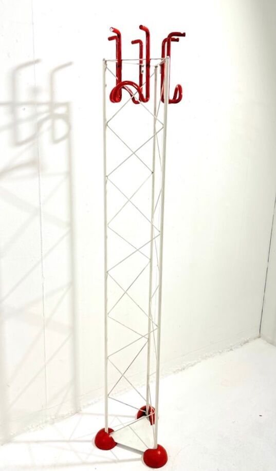 Modern white and red metal coat hanger, Italy 1980s