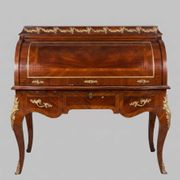 Bureau à cylindre Louis XV marqueterie bronze