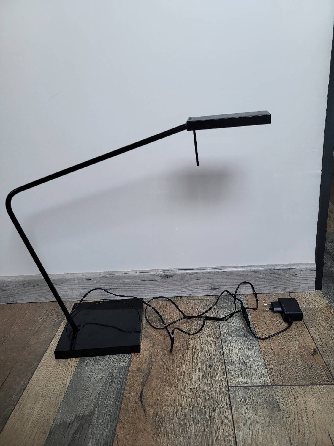 Modern Scandinavian lamp "Ninety" Luxo