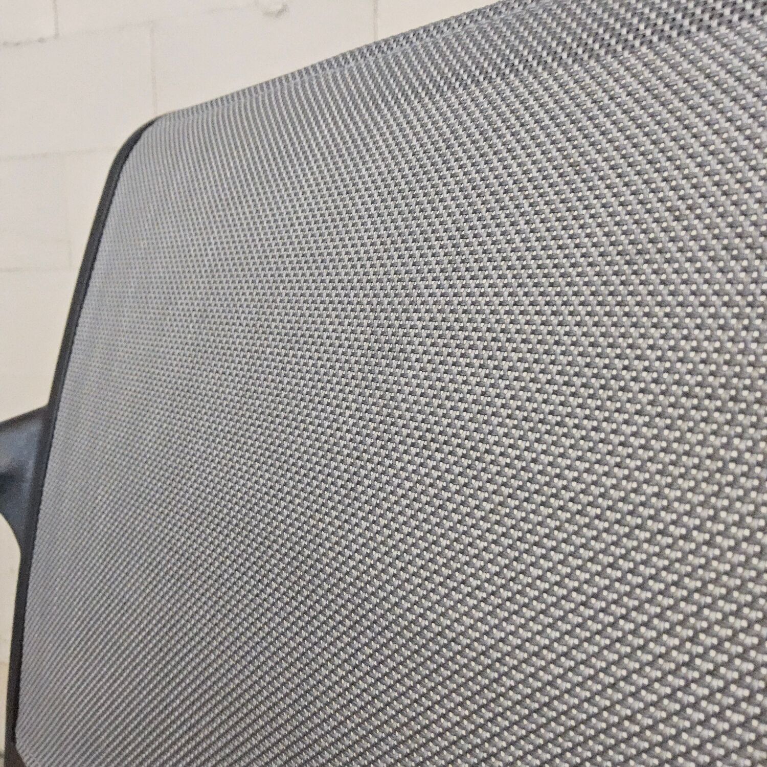 2x Wilkhahn Aline 230 chair with armrests (stackable)