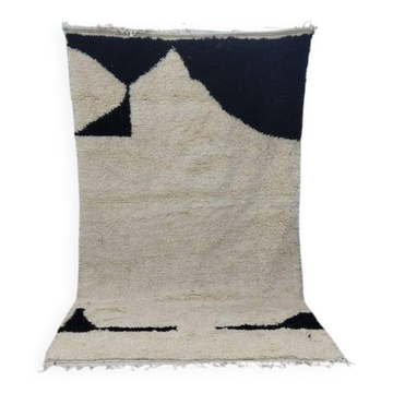 Moroccan wool rug 250cm x 150cm