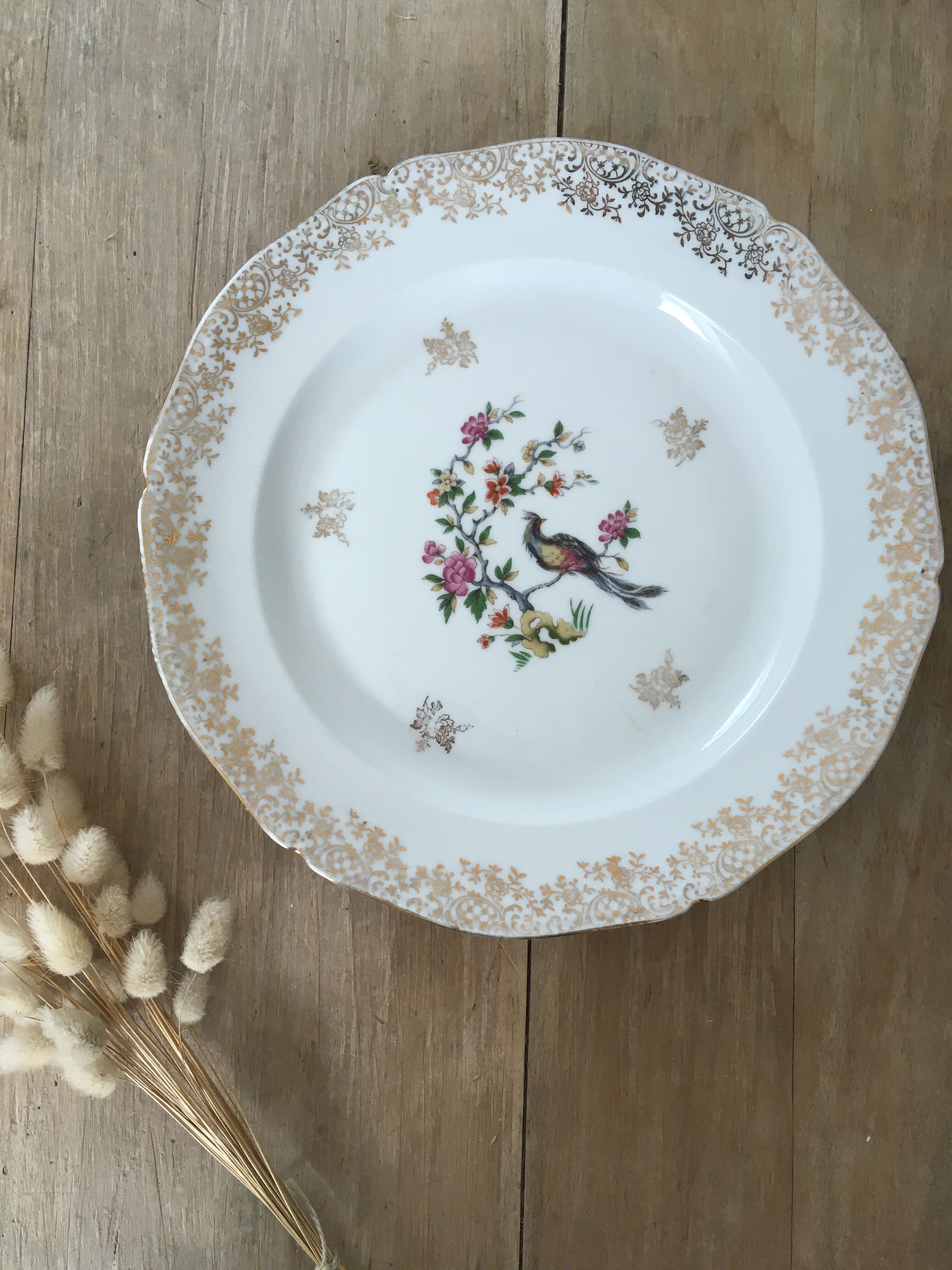 Round porcelain dish bird of paradise