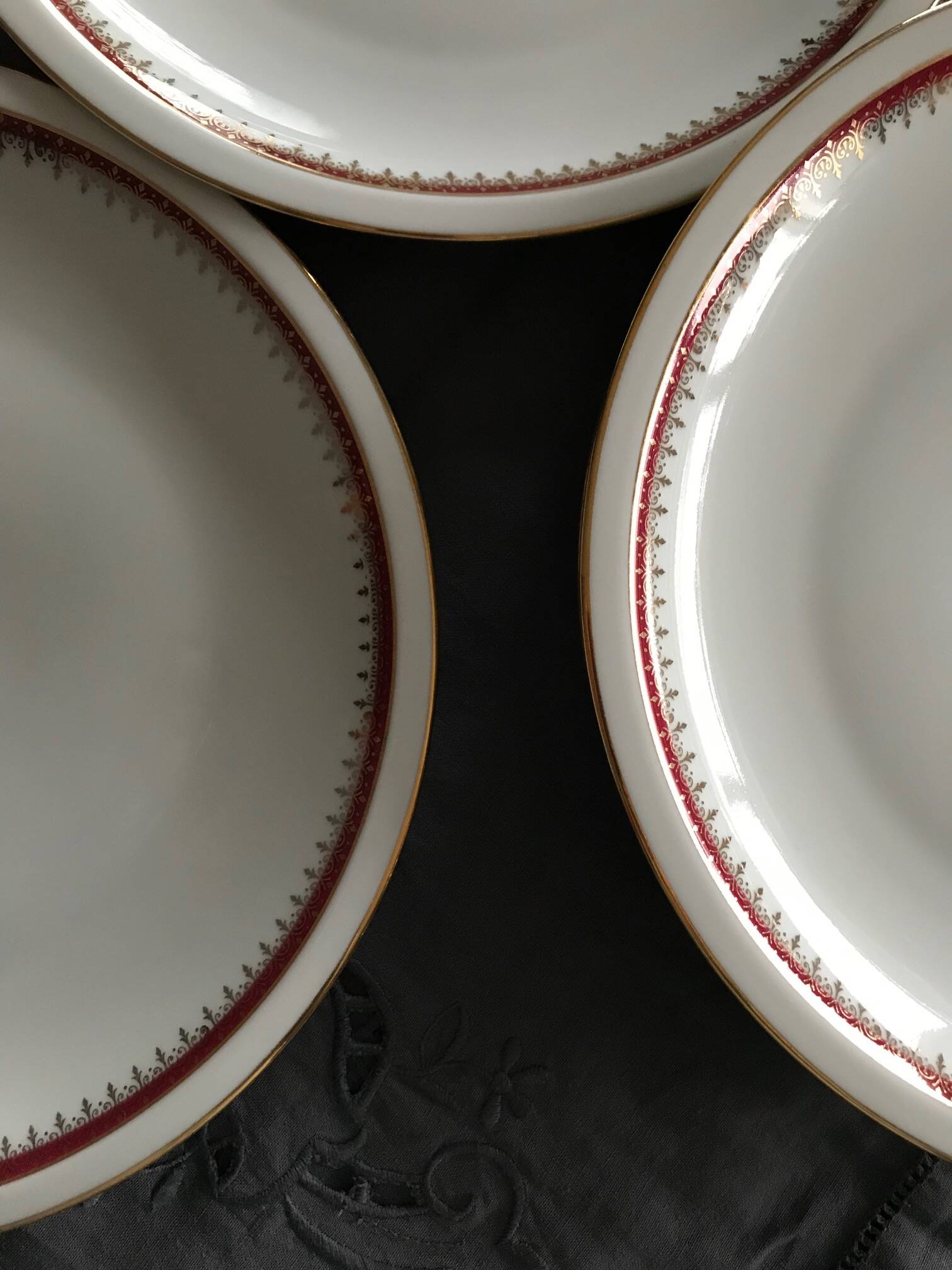 Set of 10 Berry High Porcelain dessert plates