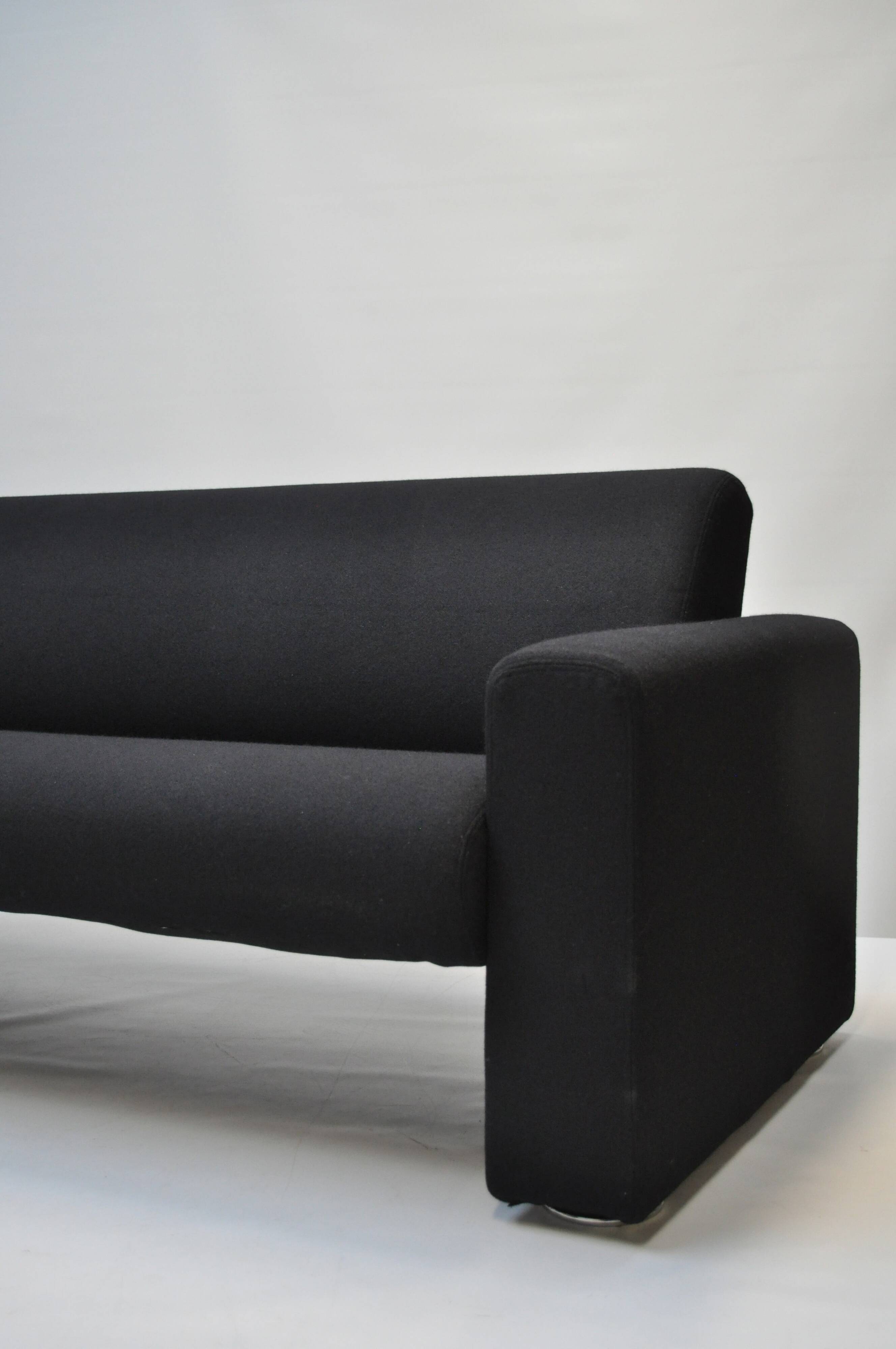 Artifort 691 – 2.5 Seater Sofa | Fully Restored | Kvadrat Upholstery