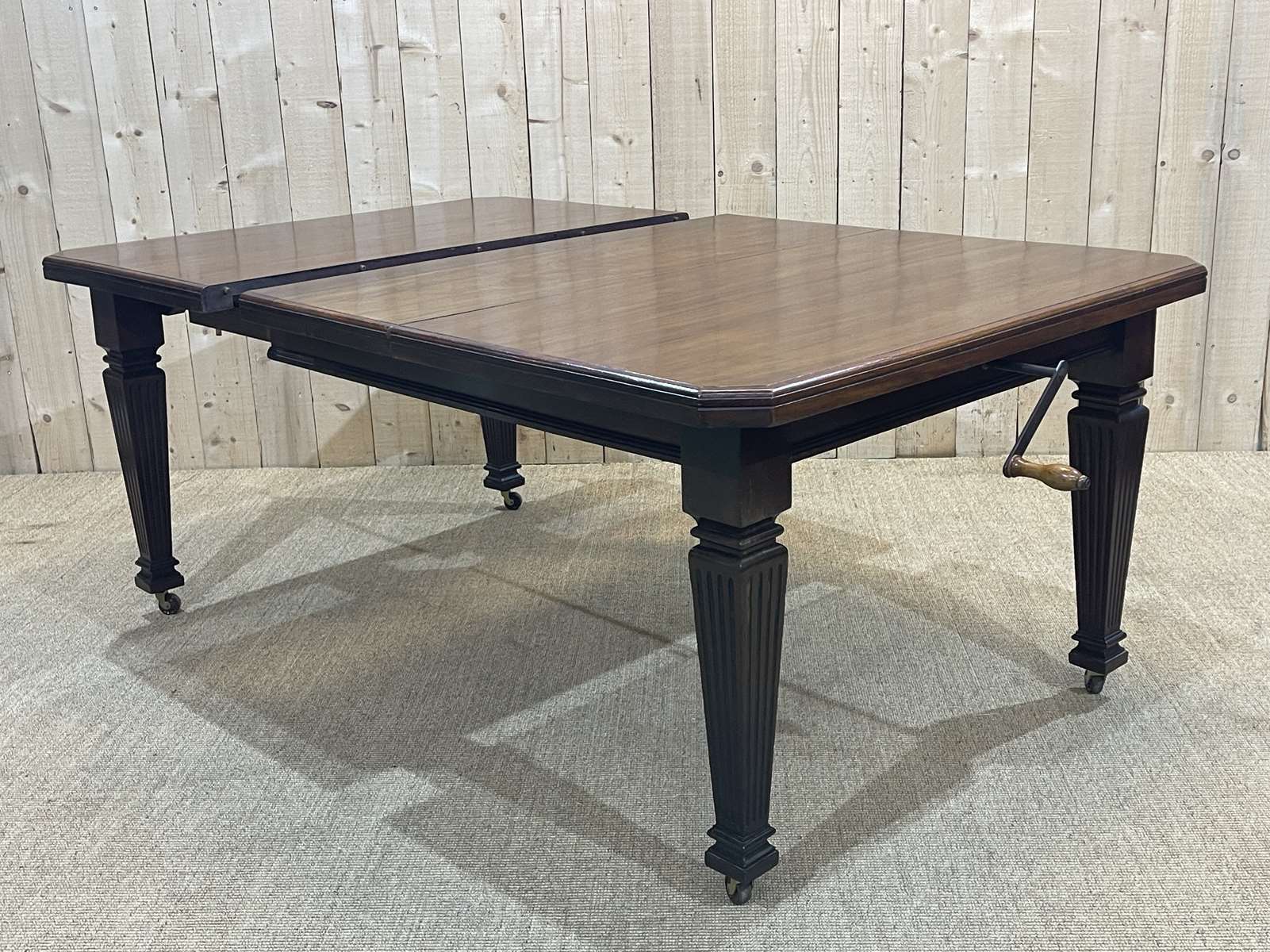 English mahogany table from the 1930s with an extension