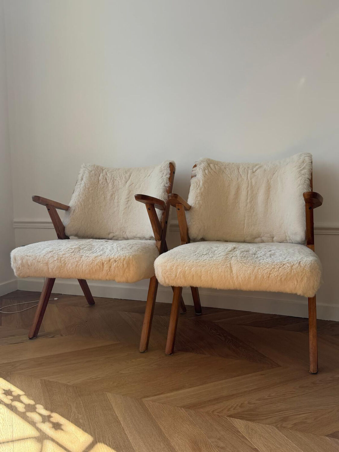 Pair of Vintage Italian Armchairs – Circa 1960 – Sheep Wool