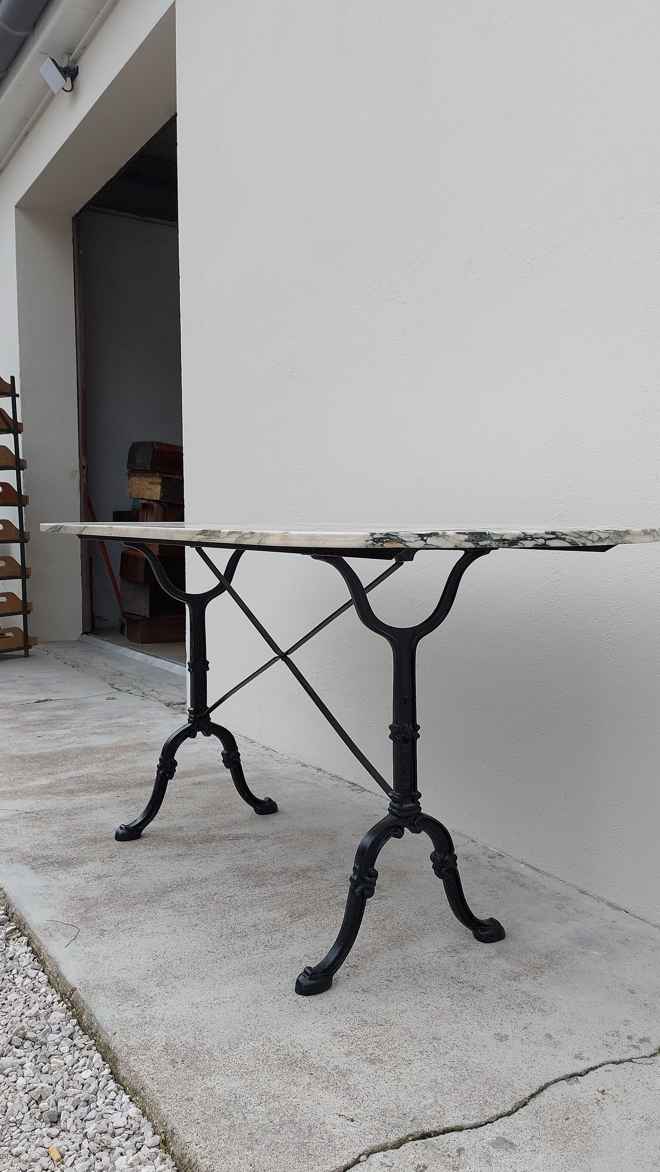 Bistro table restaurant marble godin -1m64