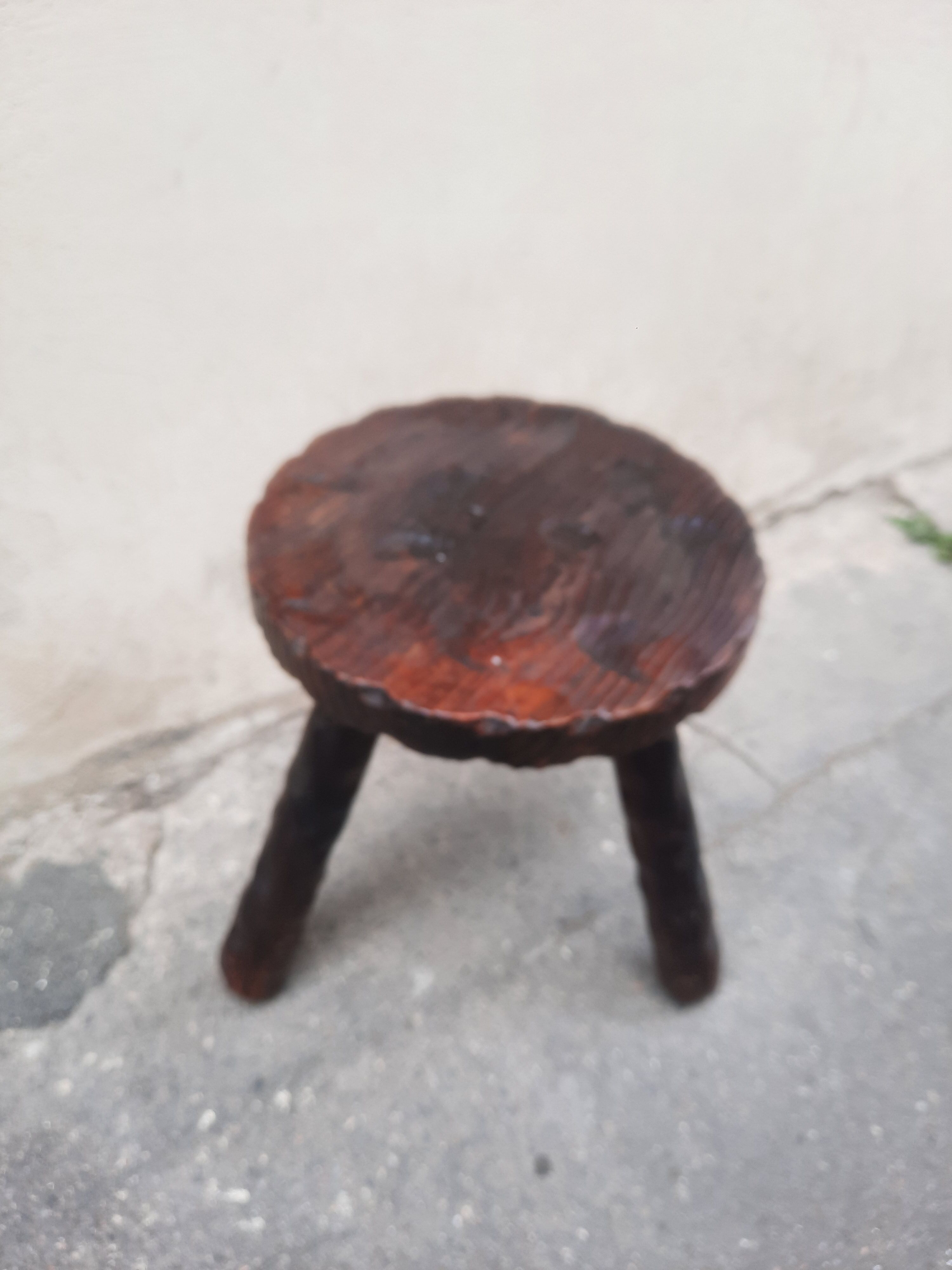 Tripod stool