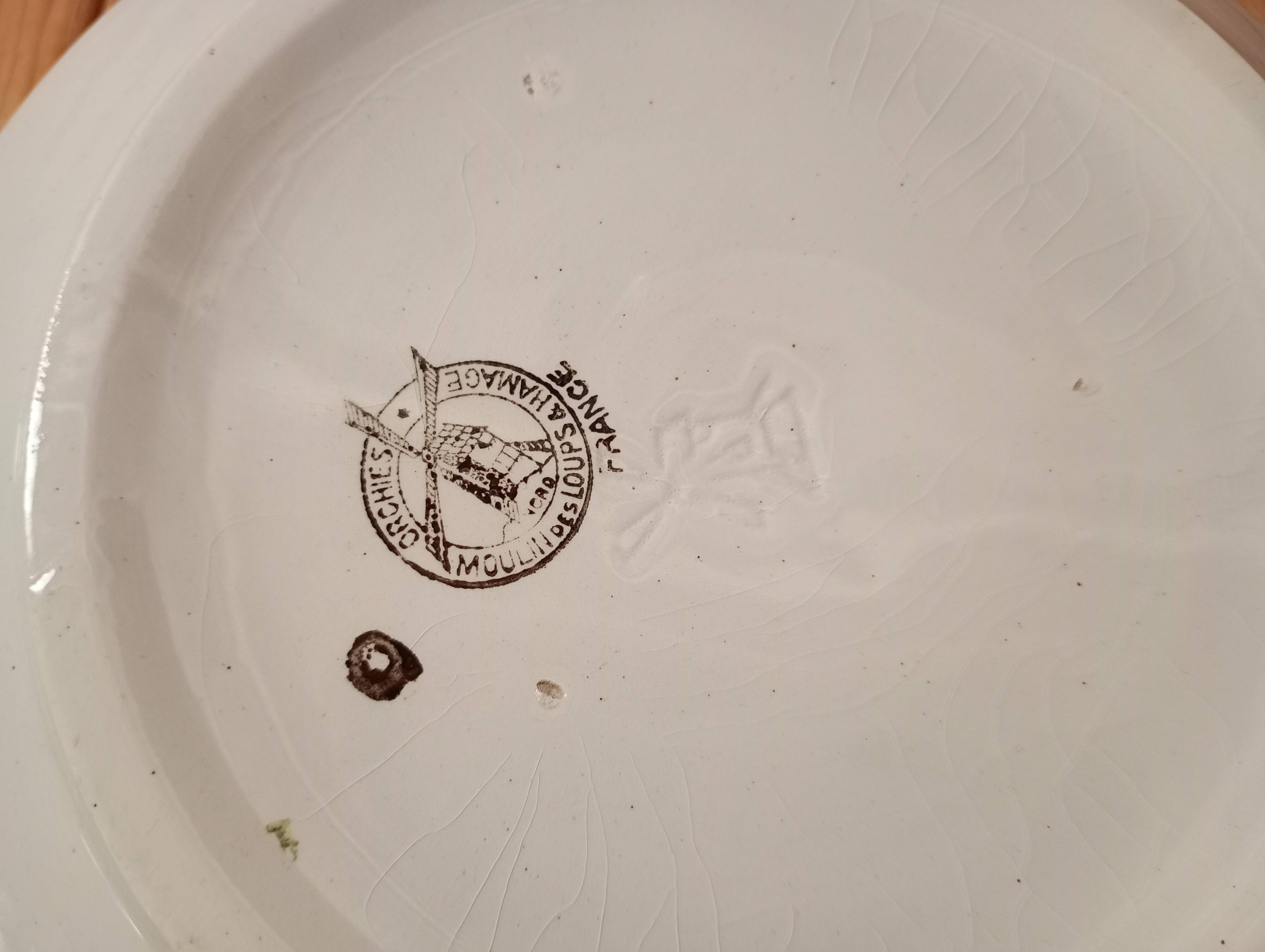 Soup tureen or vegetable dish with purple decoration, Moulin des Loups Orchies