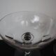 2 coupes à champagne anciennes en verre soufflé facetté